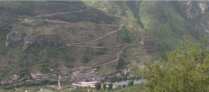 Die Mittelspitze auf der Tour von Les Vignes nach La Malene - 001 i